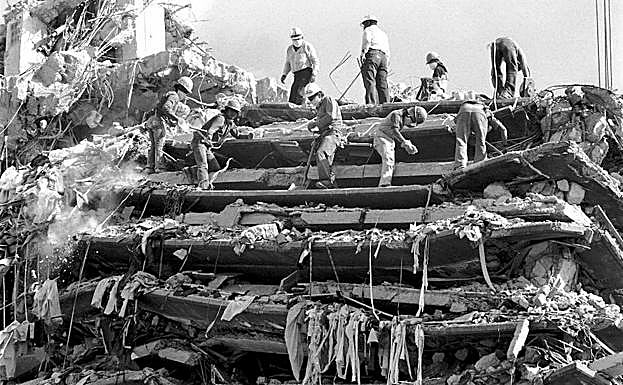Edificios derrumbados tras el sismo de 1985.