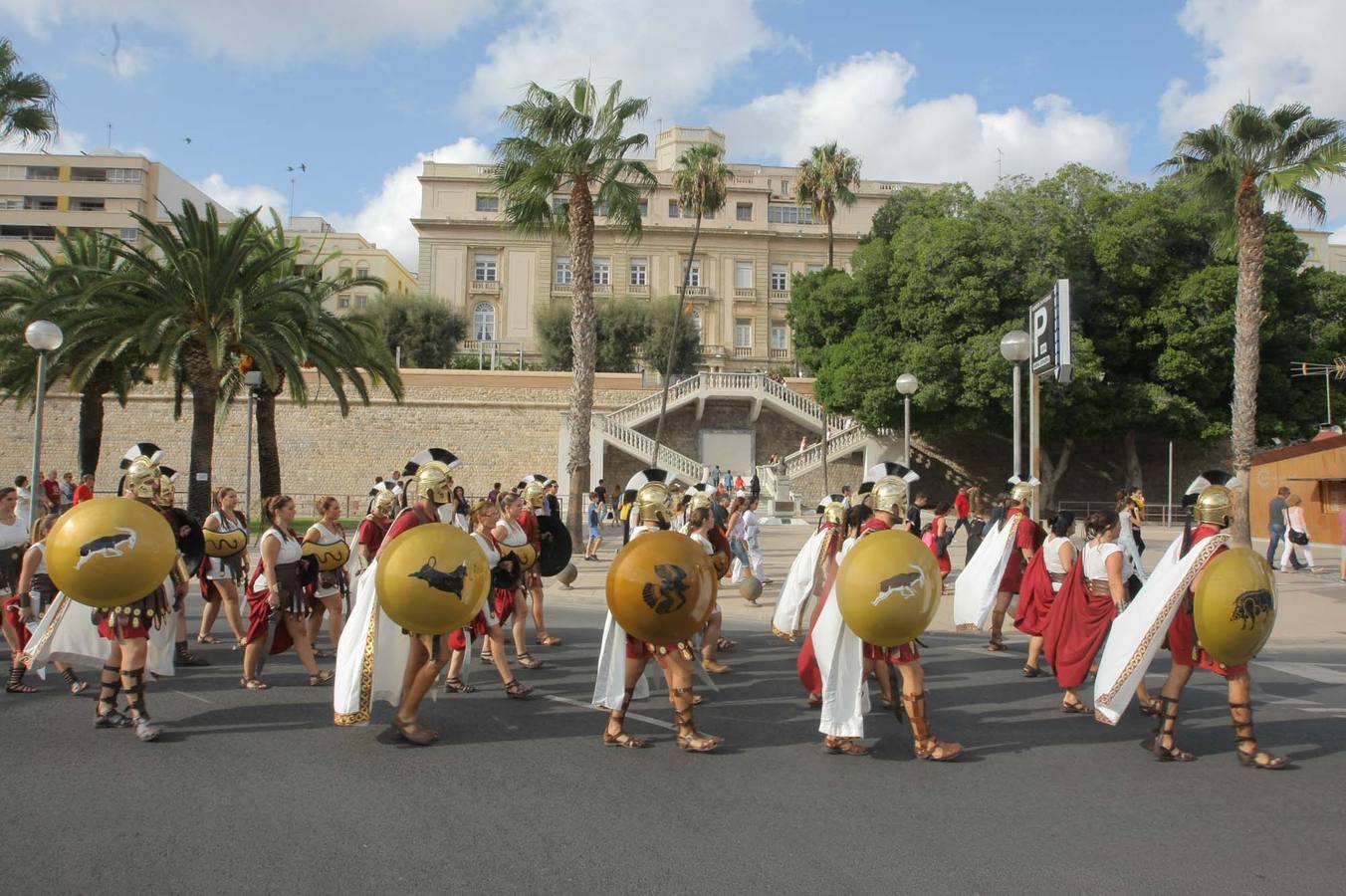 Las escenas de acción entretienen a casi 5.000 espectadores durante la Gran Batalla por la toma de Qart Hadast de las Fiestas de Carthagineses y Romanos