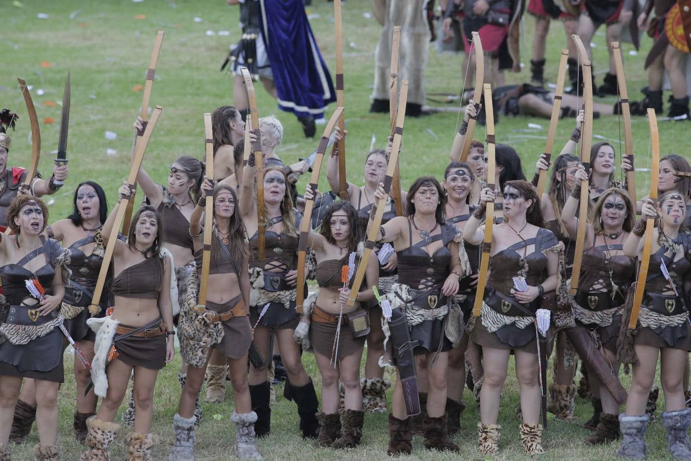 Las escenas de acción entretienen a casi 5.000 espectadores durante la Gran Batalla por la toma de Qart Hadast de las Fiestas de Carthagineses y Romanos