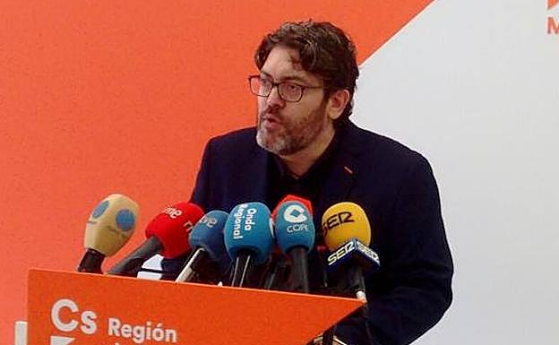 Miguel Sánchez en su comparecencia este miércoles. 