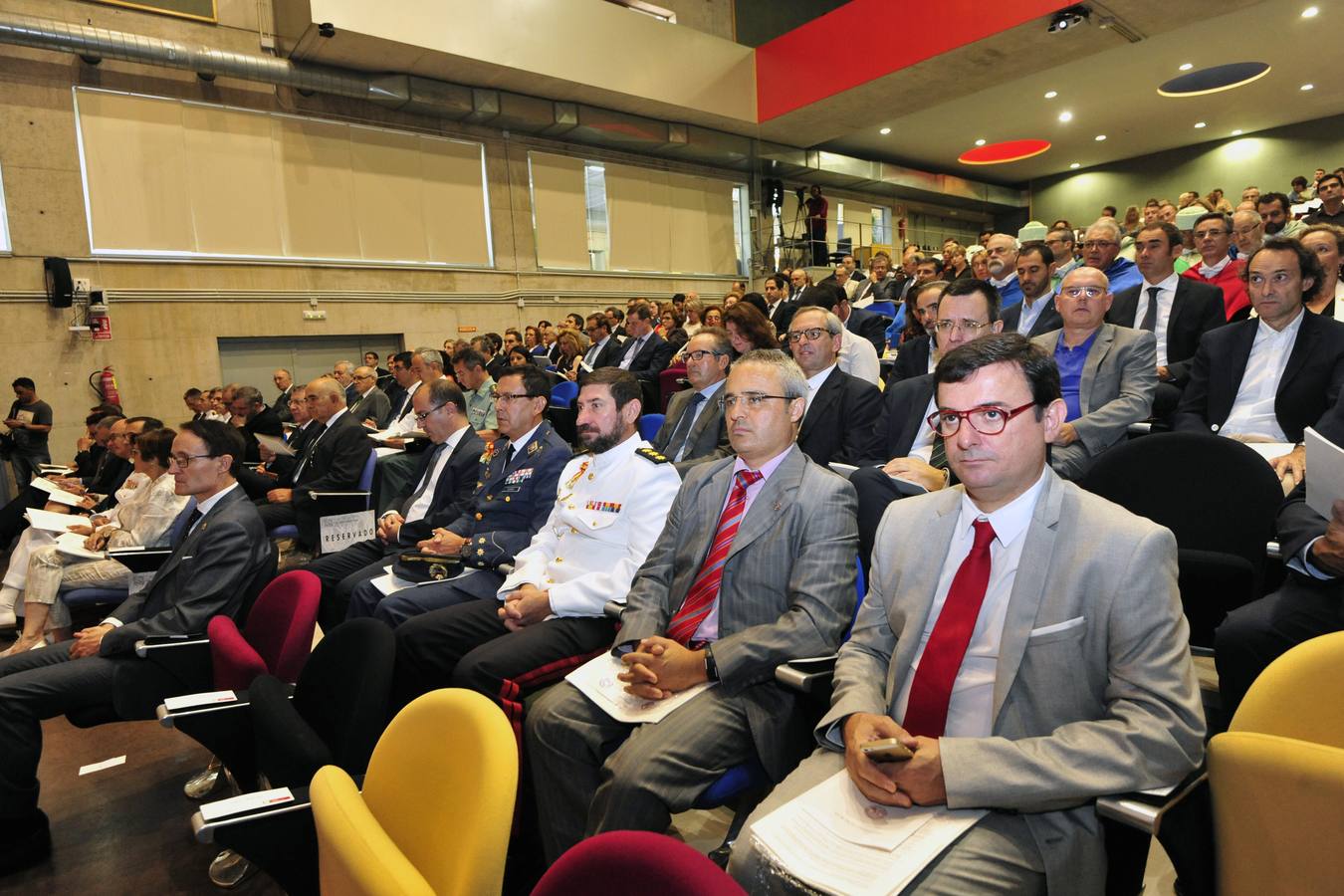 La UMU y la UPCT darán la batalla en el debate de la nueva Ley de Universidades, que el presidente de la Comunidad, Fernando López Miras, puso ayer sobre la mesa durante el acto solemne de apertura del curso, celebrado en Espinardo