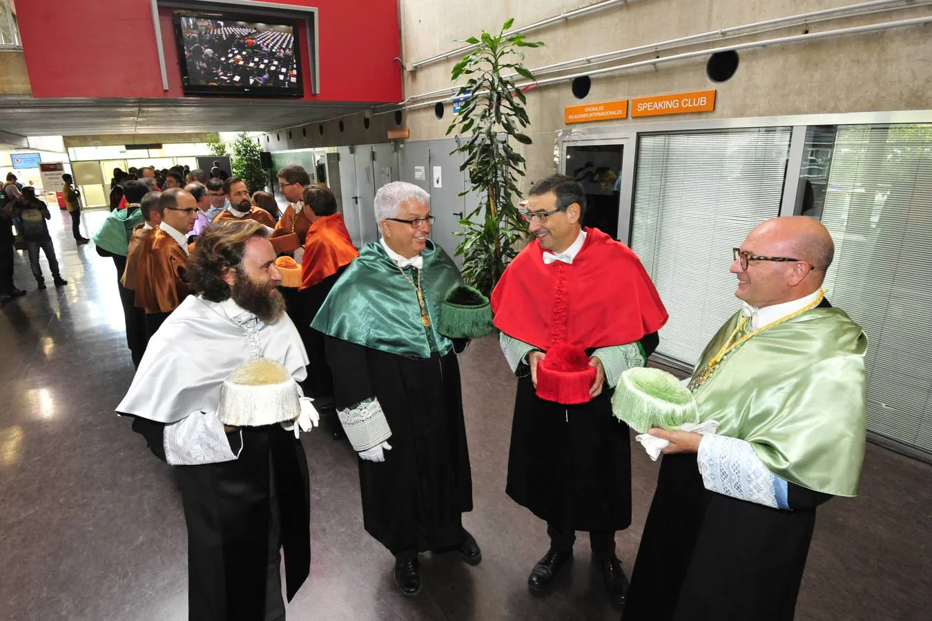 La UMU y la UPCT darán la batalla en el debate de la nueva Ley de Universidades, que el presidente de la Comunidad, Fernando López Miras, puso ayer sobre la mesa durante el acto solemne de apertura del curso, celebrado en Espinardo