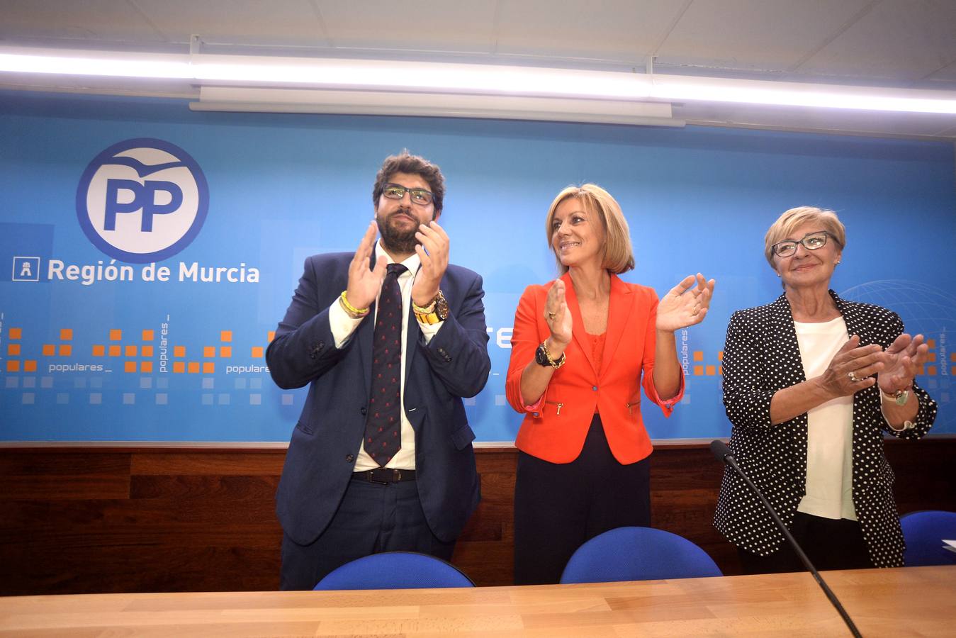 La Junta Directiva del PP, de la que forman parte cerca de 200 cargos, designó este viernes por la tarde a Fernando López Miras presidente del partido por aclamación