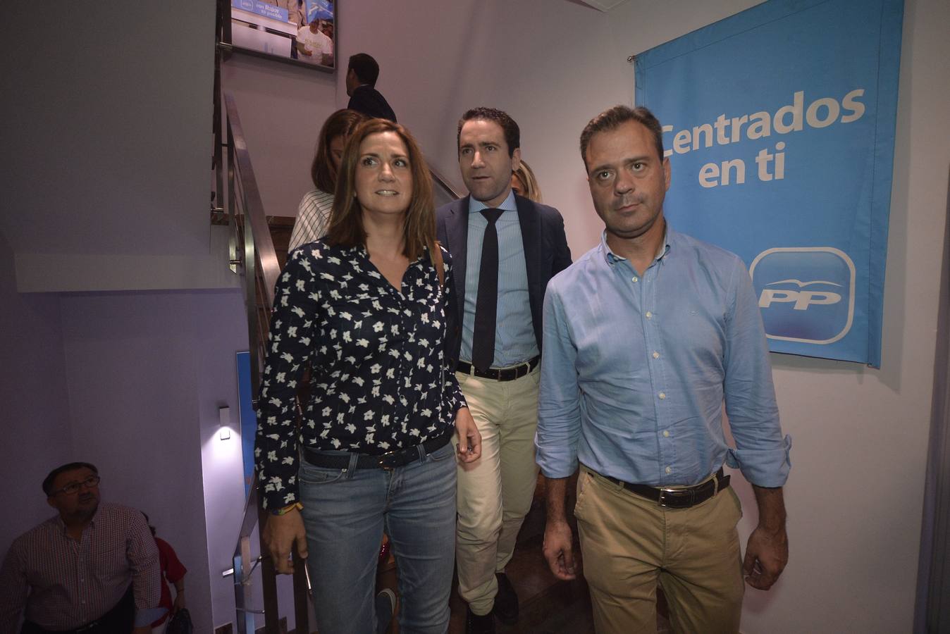 La Junta Directiva del PP, de la que forman parte cerca de 200 cargos, designó este viernes por la tarde a Fernando López Miras presidente del partido por aclamación