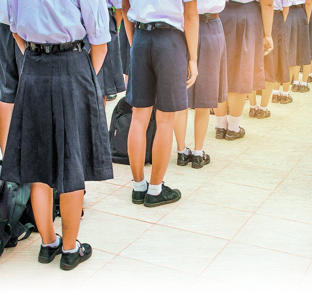 Adiós la obligación de falda en los uniformes de colegio | La Verdad