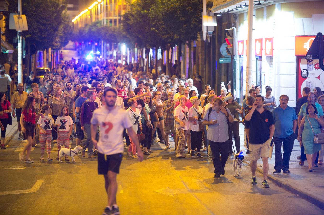 Medio millar de vecinos claman en Murcia por el soterramiento en la vigesimotercera jornada consecutiva de protestas