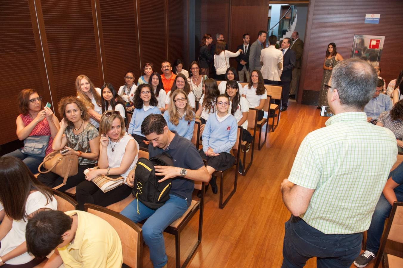 El acto de entrega de premios sirvió también para reconocer al colegio Antonio de Nebrija y a su profesor Pedro González Romero por su constancia en el concurso.