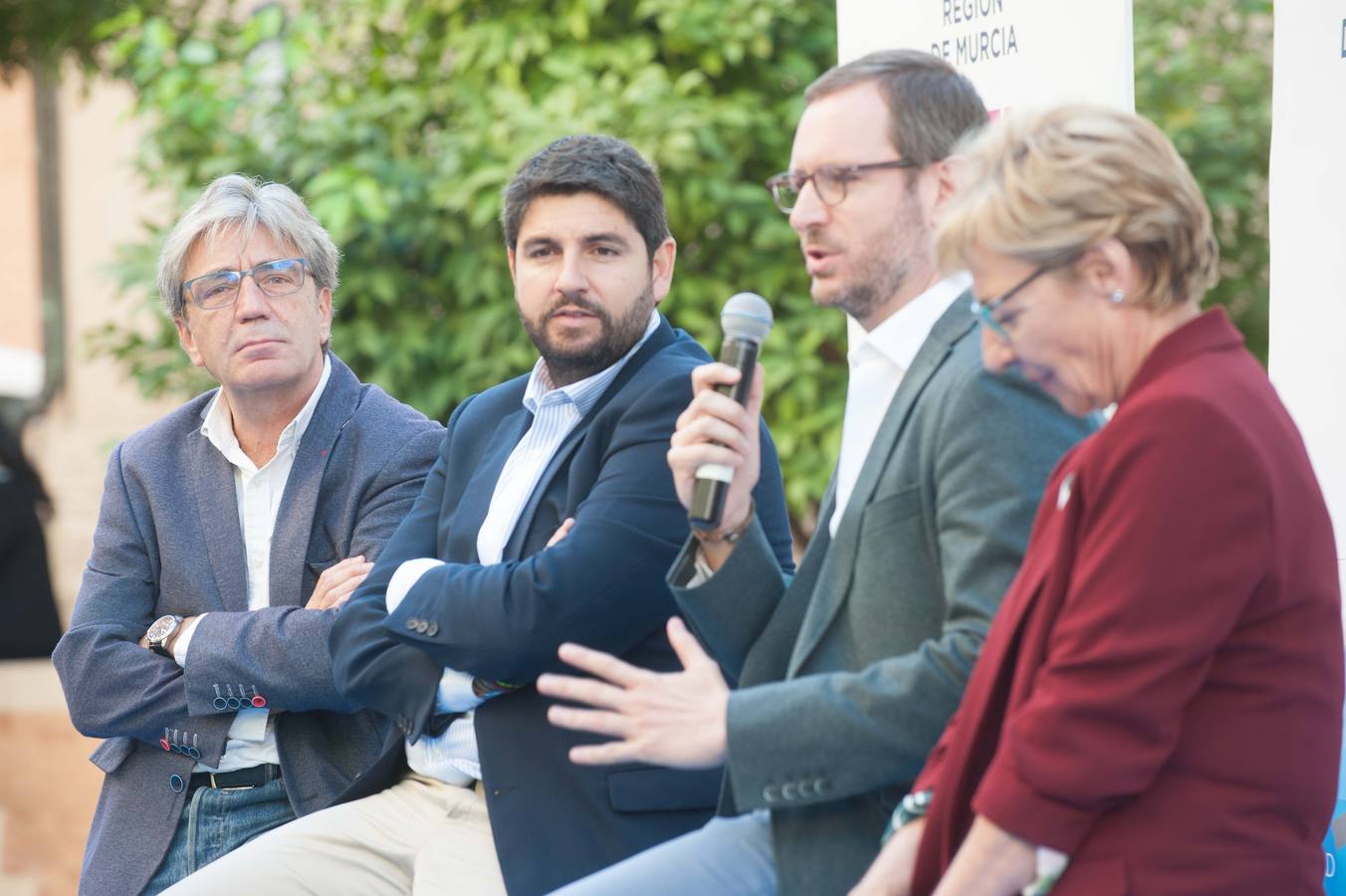 Javier Maroto explica que el objetivo es «ponerle cariño y voz a todo lo que se hace desde el partido» para favorecer a las personas