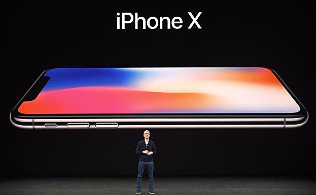 Tim Cook durante la presentación del iPhone X.