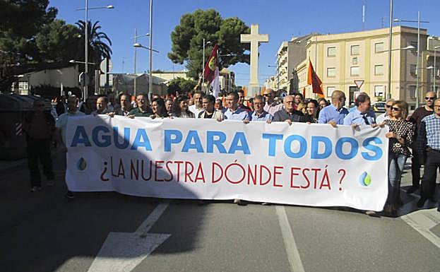 Agricultores manchegos protestan en contra de la reapertura de los pozos de sequía