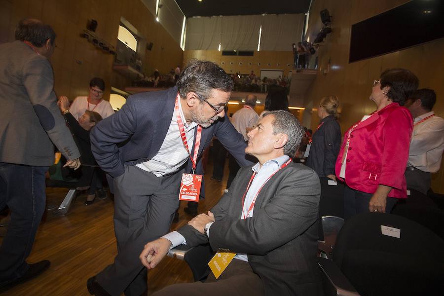 La jornada inaugural del cónclave de los socialistas murcianos, celebrado en Cartagena, ha contado con la presencia del secretario general del PSOE, Pedro Sánchez