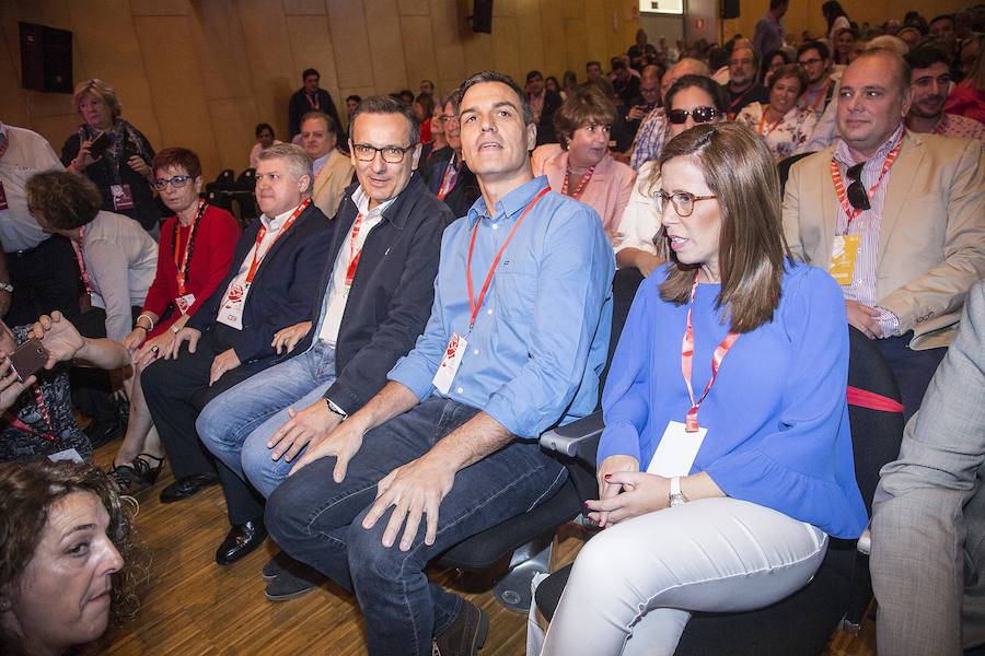 La jornada inaugural del cónclave de los socialistas murcianos, celebrado en Cartagena, ha contado con la presencia del secretario general del PSOE, Pedro Sánchez