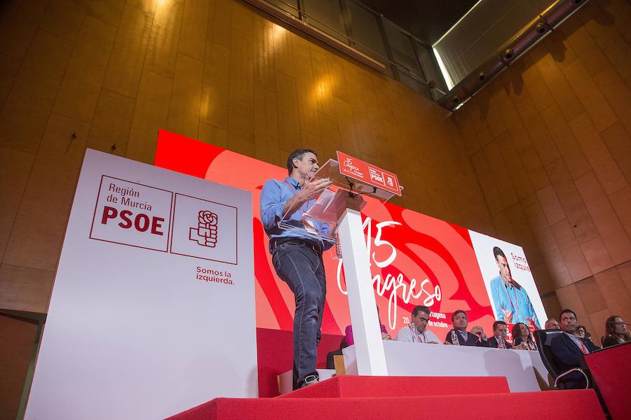 La jornada inaugural del cónclave de los socialistas murcianos, celebrado en Cartagena, ha contado con la presencia del secretario general del PSOE, Pedro Sánchez