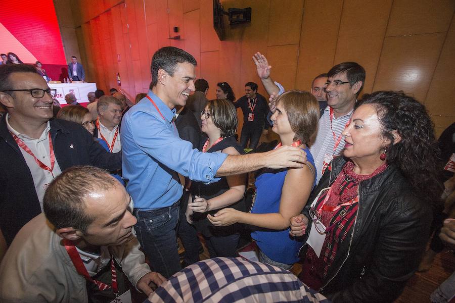 La jornada inaugural del cónclave de los socialistas murcianos, celebrado en Cartagena, ha contado con la presencia del secretario general del PSOE, Pedro Sánchez