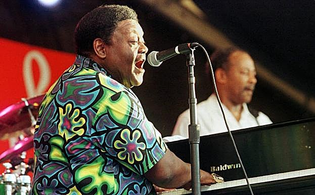Fats Domino actúa en Nueva Orleans. 