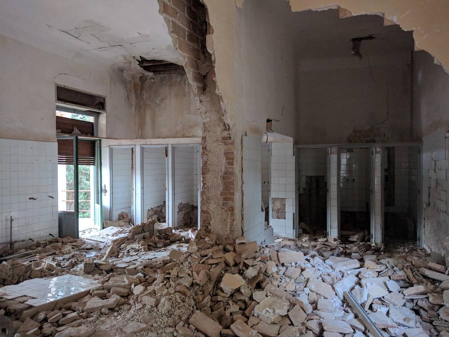 Ruinas del hospital antituberculoso ubicado en el Parque Regional de Sierra Espuña, hoy abandonado