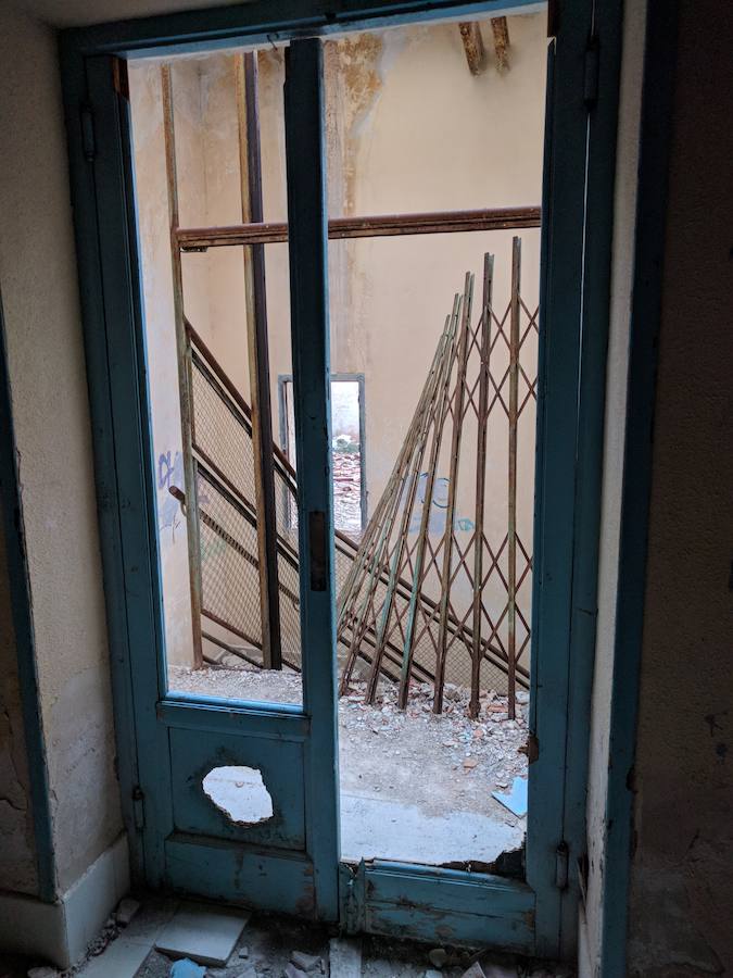 Ruinas del hospital antituberculoso ubicado en el Parque Regional de Sierra Espuña, hoy abandonado