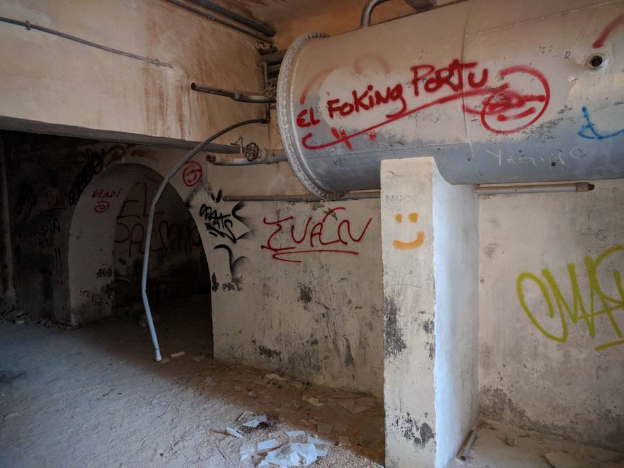 Ruinas del hospital antituberculoso ubicado en el Parque Regional de Sierra Espuña, hoy abandonado