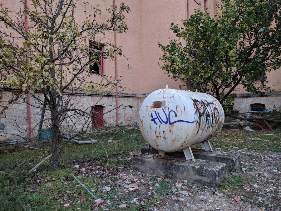 Ruinas del hospital antituberculoso ubicado en el Parque Regional de Sierra Espuña, hoy abandonado