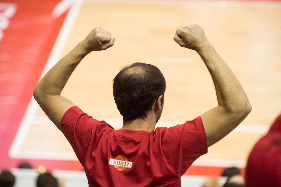 Un inexplicable mate de David Navarro en el último segundo deja helado al Palacio de los Deportes