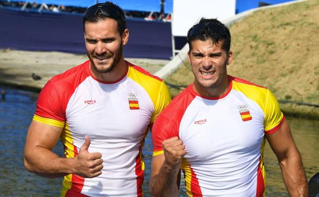 Saul Craviotto y Christian Toro, dos de los asistentes a las jornadas, tras proclamarse campeones olímpicos. 