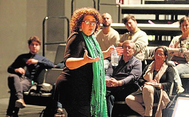 Las artes escénicas debaten en el Centro Párraga