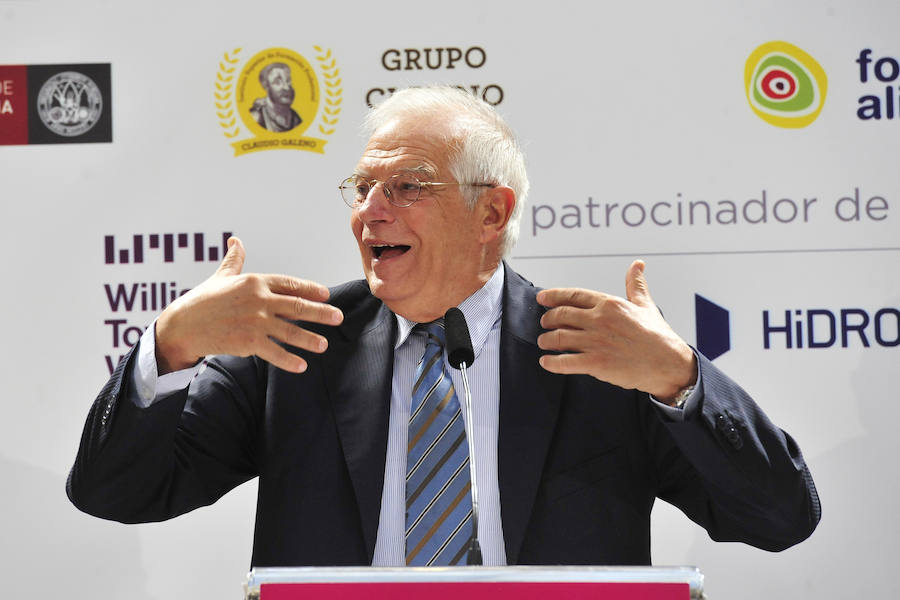 El expresidente del Parlamento Europeo explica que «cuantos menos responsables políticos estén en prisión preventiva, mejor»