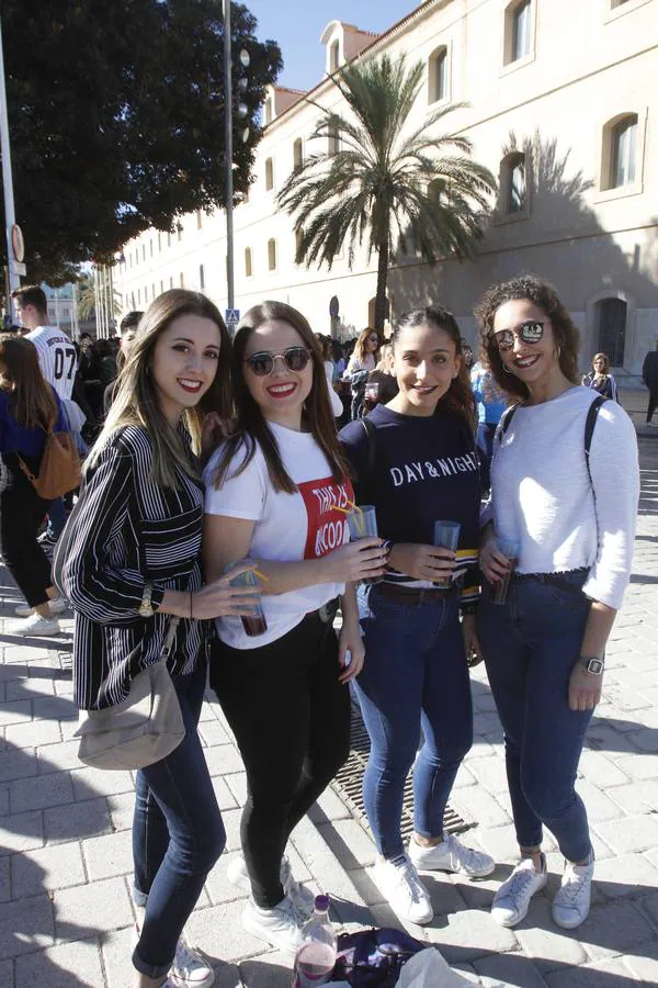 Una convivencia en el campus de la Muralla del Mar reúne, a mediodía, a miles de estudiantes