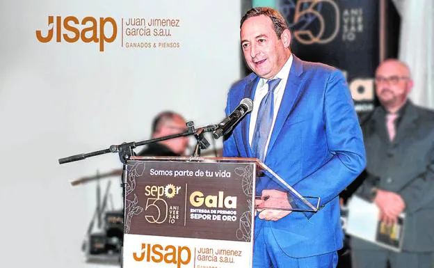 Alfonso Jiménez, CEO de Jisap, durante el discurso de agradecimiento. 