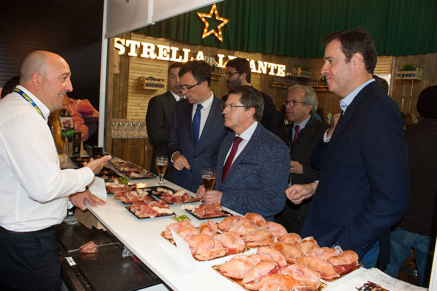 La sexta edición del congreso culinario organizado por 'La Verdad' abre sus puertas para el deleite de los murcianos, que podrán disfrutar durante cuatro días de un programa repleto de ponencias, talleres y tapas