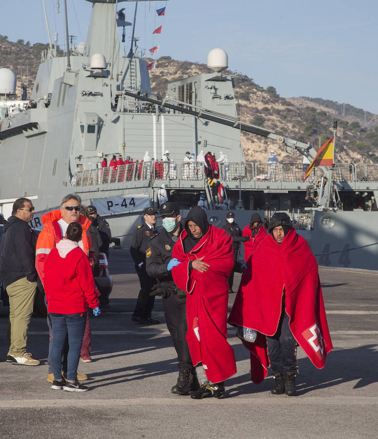 Casi medio millar de personas han llegado a las costas de la Región en una nueva oleada de pateras