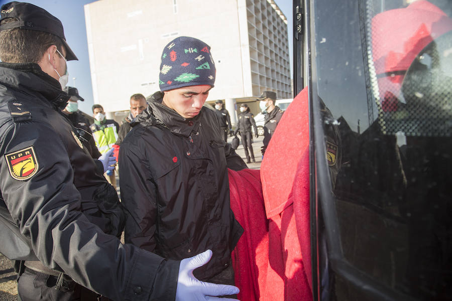 Casi medio millar de personas han llegado a las costas de la Región en una nueva oleada de pateras