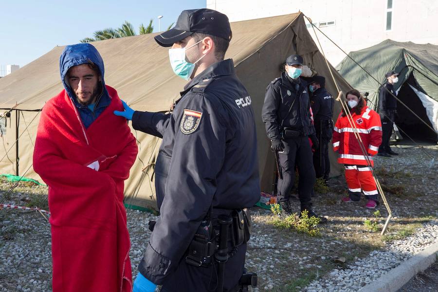 Un total de 461 inmigrantes irregulares han desembarcado en las costas de la Región en menos de 24 horas