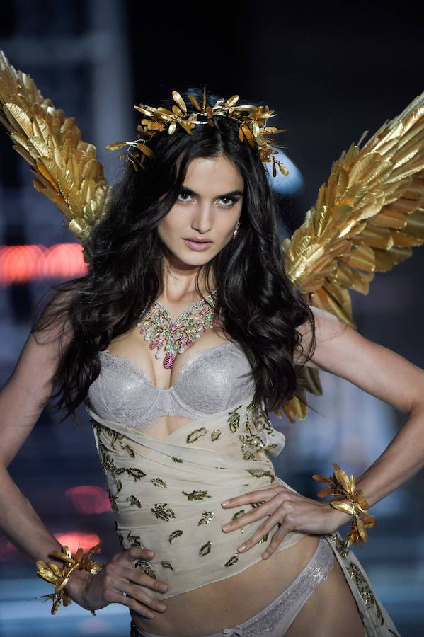 Los &#039;ángeles&#039; de Victoria&#039;s Secret deslumbran en China