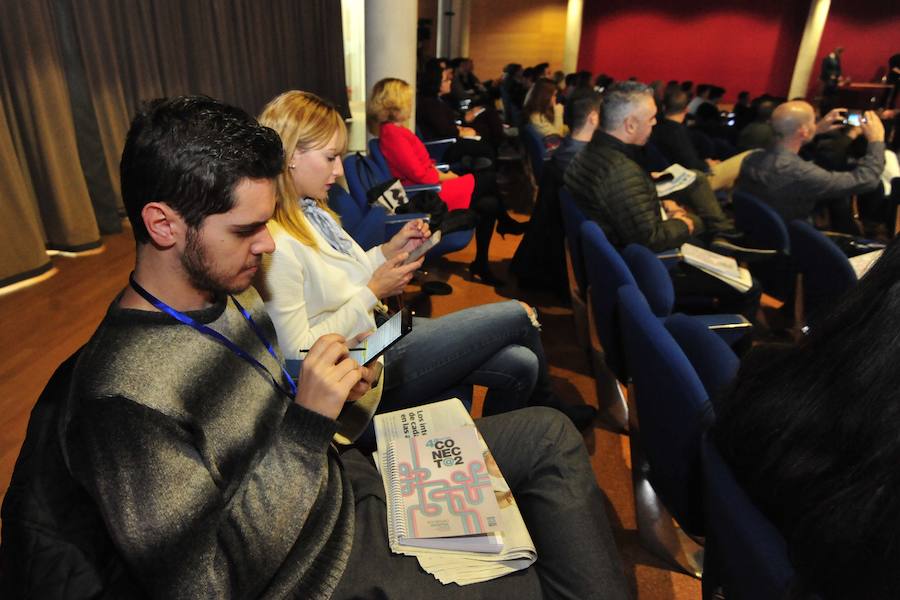 'La Verdad' organiza conferencias y mesas redondas en el Archivo Regional de la mano de profesionales influyentes de la Red. 