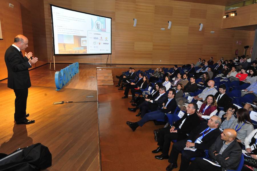 'La Verdad' organiza conferencias y mesas redondas en el Archivo Regional de la mano de profesionales influyentes de la Red. 