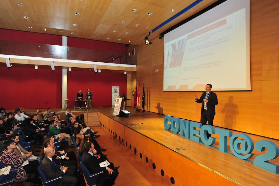 'La Verdad' organiza conferencias y mesas redondas en el Archivo Regional de la mano de profesionales influyentes de la Red. 