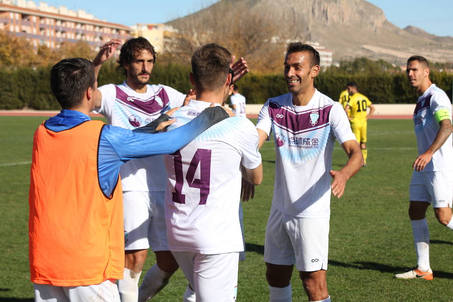 Los goles de Chaco y Titi facilitan el segundo triunfo consecutivo de los del Altiplano en el campo de La Hoya