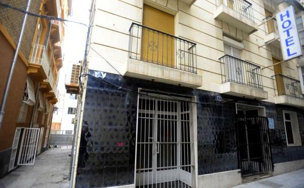 Imagen de archivo de la fachada del hotel Penínsular. 