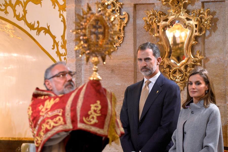 Don Felipe y Doña Letizia el Santuario de la Vera Cruz y la exposición 'Signum' en la iglesia de la Compañía de Jesús