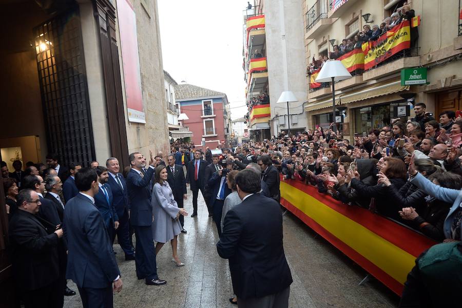 Don Felipe y Doña Letizia el Santuario de la Vera Cruz y la exposición 'Signum' en la iglesia de la Compañía de Jesús