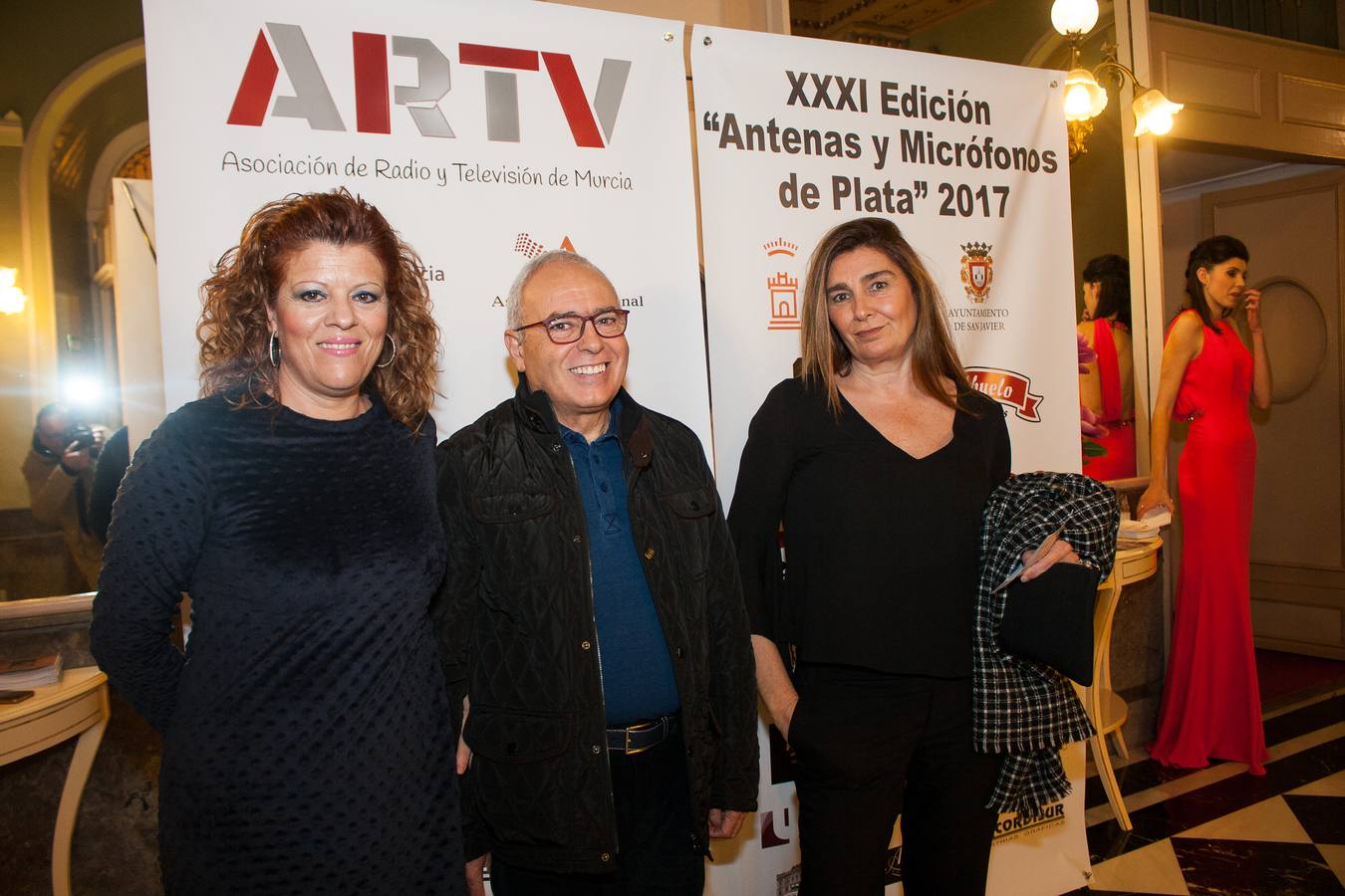 El Teatro Romea de Murcia acogió anoche la gala de entrega de los premios 'Antenas y Micrófonos de Plata', que celebra anualmente la Asociación de Profesionales de Radio y Televisión de la Región de Murcia (ARTV Murcia)