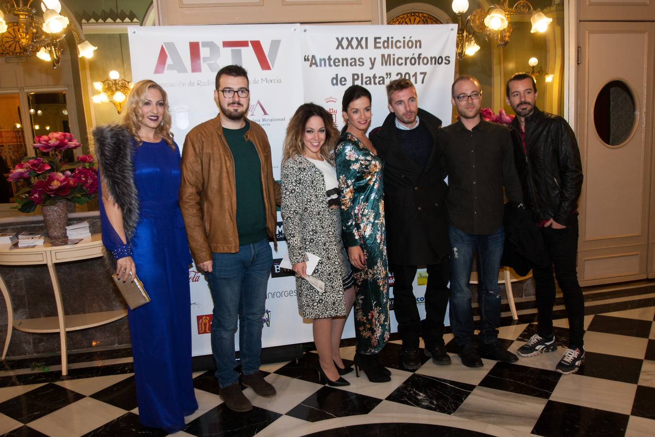 El Teatro Romea de Murcia acogió anoche la gala de entrega de los premios 'Antenas y Micrófonos de Plata', que celebra anualmente la Asociación de Profesionales de Radio y Televisión de la Región de Murcia (ARTV Murcia)