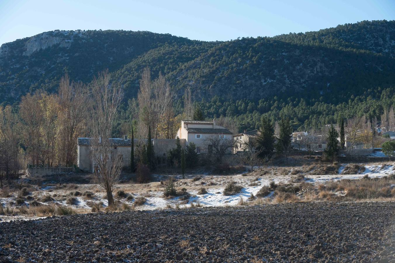 Las sierras de La Muela, del Cerezo, Los Álamos y Villafuerte y las pedanías altas de Moratalla y Caravaca se tiñen de blanco