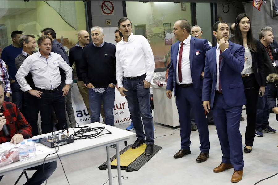 El conjunto de Duda resuelve en los últimos minutos el choque en el que celebró sus mil partidos