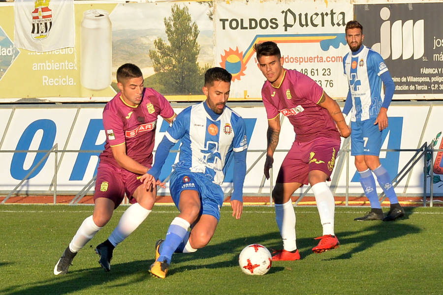 Un tanto de penalti de Chavero en el minuto 90 le da tres puntos muy necesarios ante el Lorca Deportiva al equipo de Monteagudo