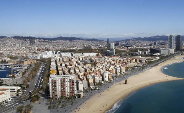 La ciudad de Barcelona espera un descenso de las reservas del 26,7%.