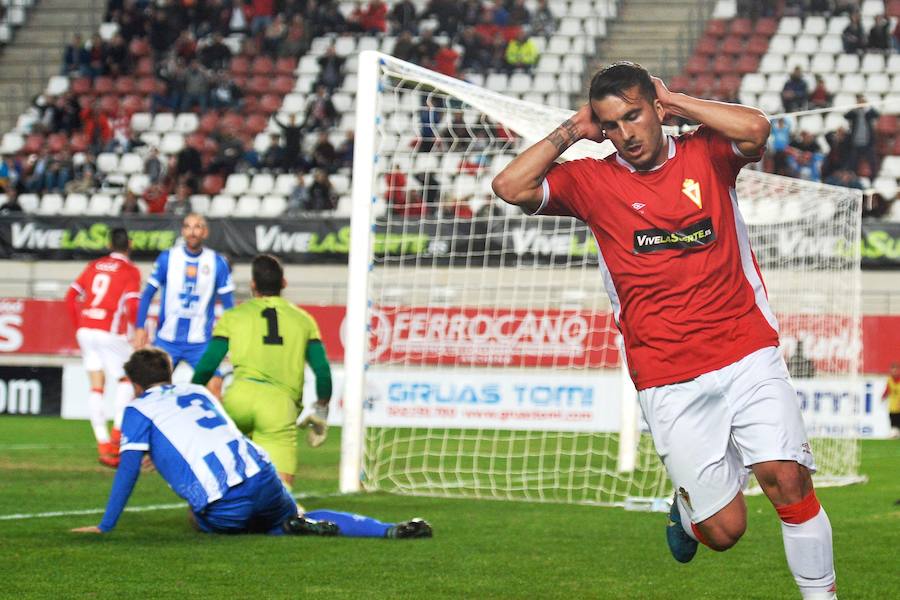 Los granas se dejan dos puntos en casa ante un Lorca atrevido que se pudo llevar la victoria y da un paso atrás en la lucha por el 'playoff'