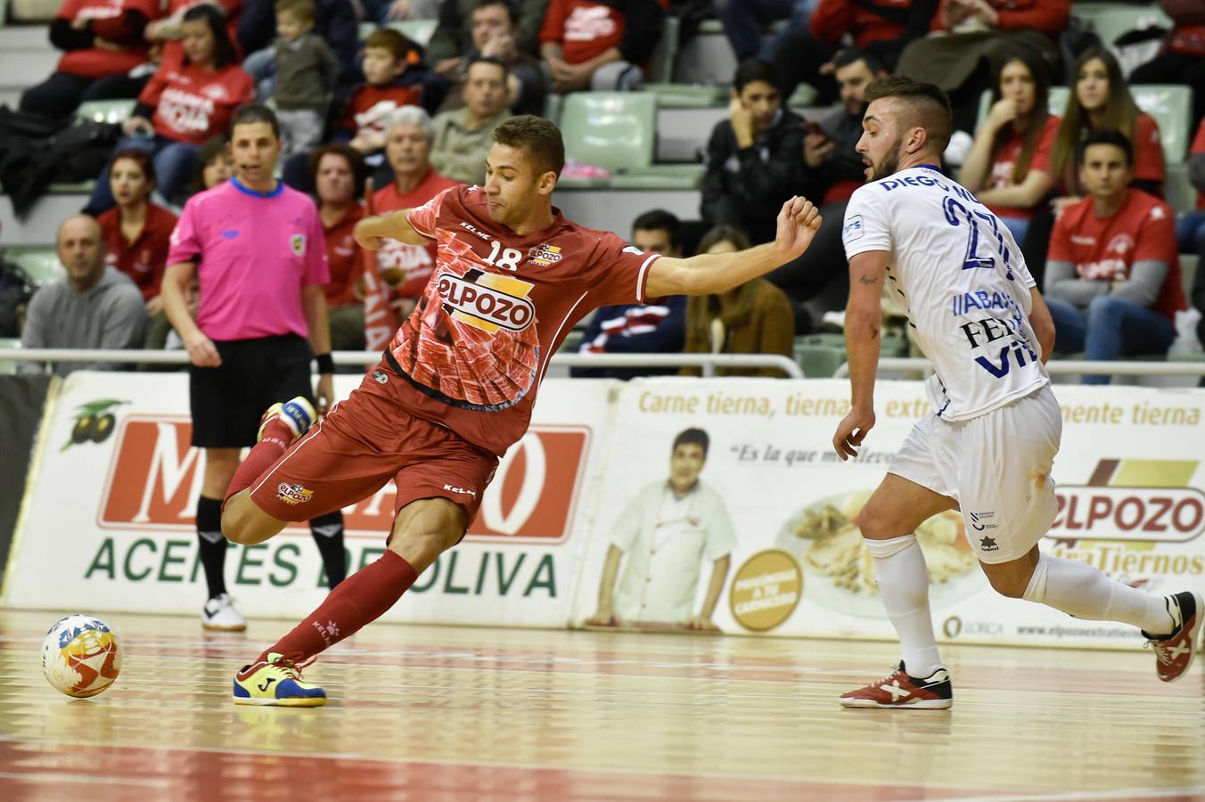 Con los ecos del 12-1 al Naturpellet Segovia, ElPozo se presentó este viernes de nuevo en casa, ante unos aficionados que volvieron a demostrar que los partidos contra los rivales de la zona baja no les atraen