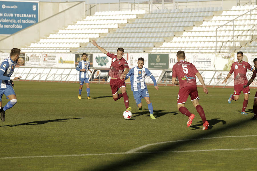 El equipo de Mario Simón cae ante un rival directo en el Artés Carrasco y se aleja cada vez más de los puestos de salvación, que se quedan a 10 puntos